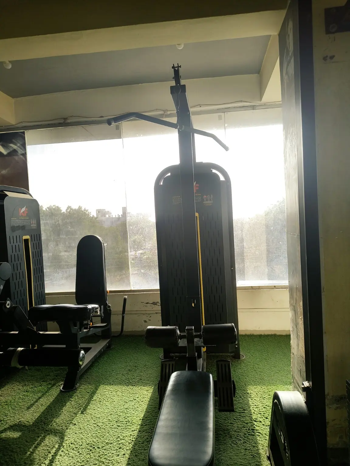 Lat Pulldown Machine at Kesari Health Club,back width training